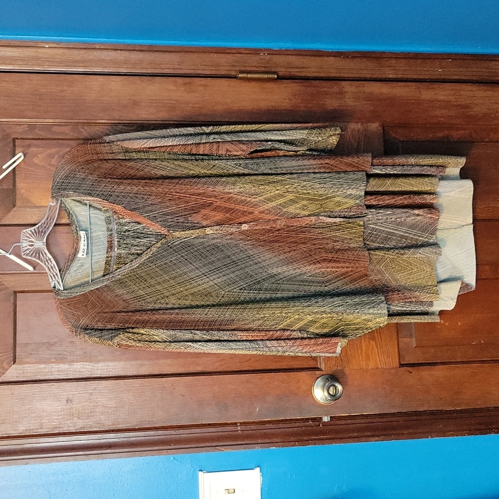 Multi color skirt set